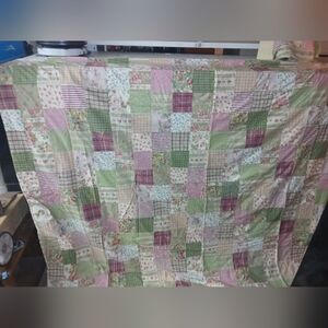 Twin size Slip Cover for down comforter Patchwork Quilt with Floral Pattttern